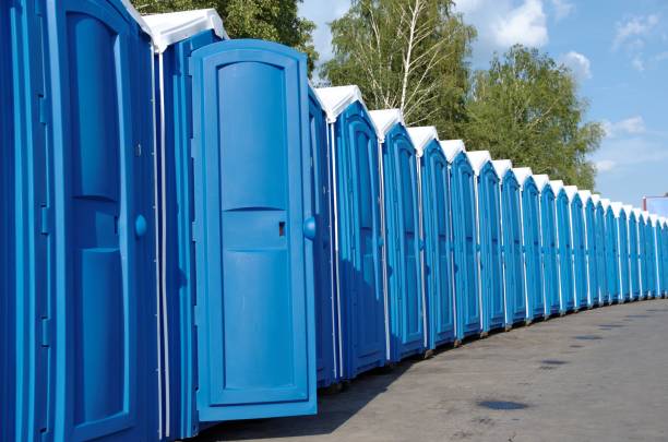 Best Portable restroom trailer rental  in Menomonee Falls, WI